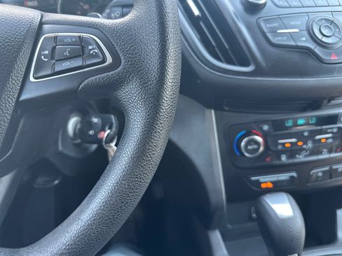 Used 2017 Ford Escape SE w/ SE Cold Weather Package FWD image 20