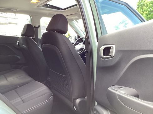 New 2026 Hyundai Venue SEL FWD image 13