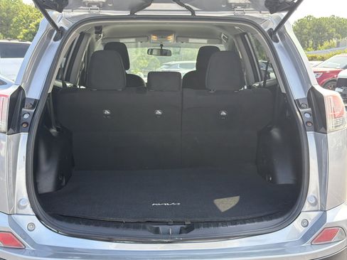 Used 2016 Toyota RAV4 LE FWD image 31