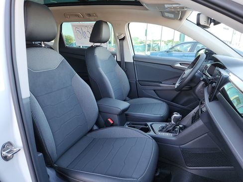 New 2026 Volkswagen Taos SE image 15