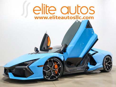 Used 2025 Lamborghini Revuelto AWD/4WD image 1