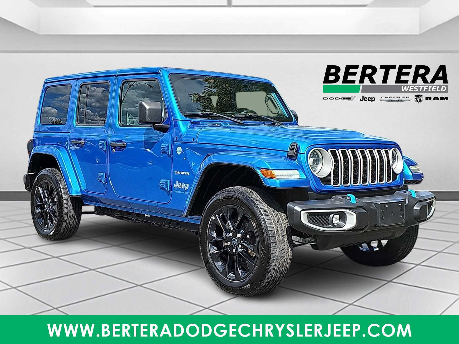 Used 2024 Jeep Wrangler Unlimited Sahara AWD/4WD image 1