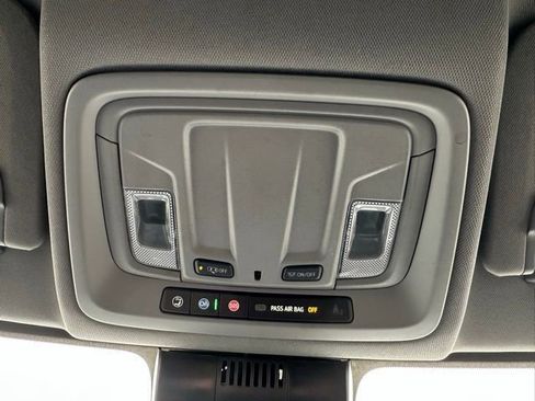 Used 2025 GMC Sierra 1500 SLT image 20