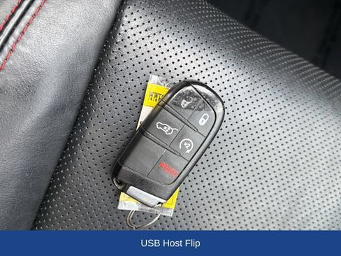 Used 2024 Dodge Durango GT RWD image 34