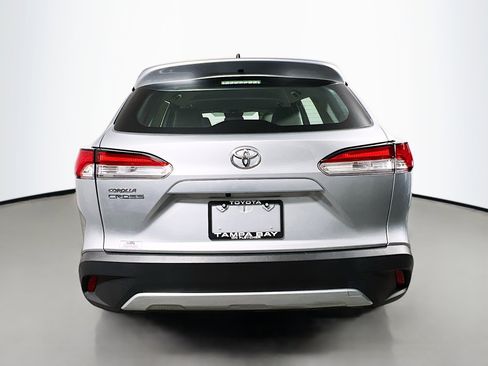 Used 2023 Toyota Corolla Cross L image 6