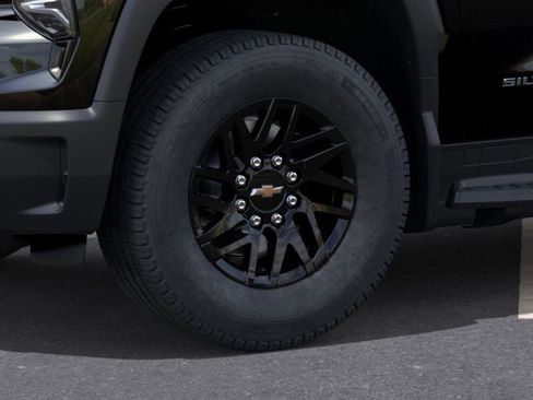 New 2026 Chevrolet Silverado EV LT image 9