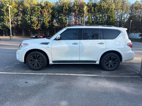 Used 2019 Nissan Armada Platinum w/ Captain's Chairs Package image 3