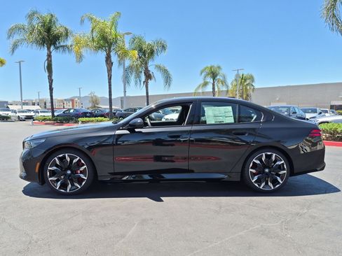 New 2027 BMW i5 eDrive40 w/ Executive Package RWD image 7