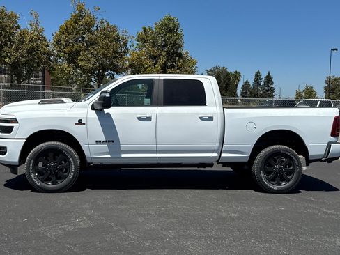New 2026 RAM 2500 Laramie AWD/4WD image 6