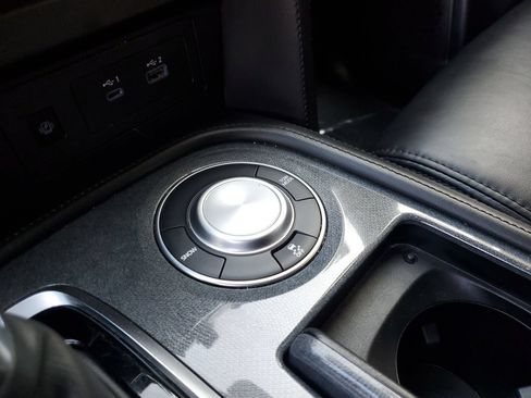 Certified 2024 Nissan Armada SV RWD image 33