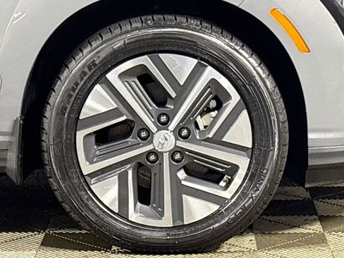 Used 2023 Hyundai Kona Limited image 24