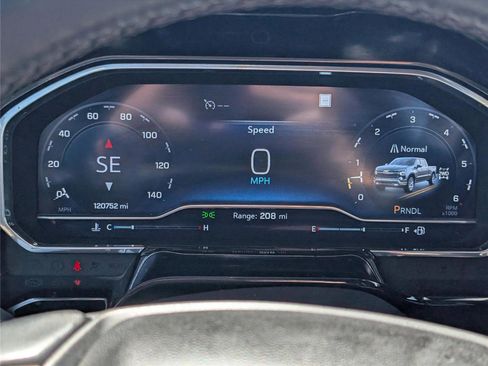 Used 2022 Chevrolet Silverado 1500 LT w/ Z71 Off-Road Package image 23