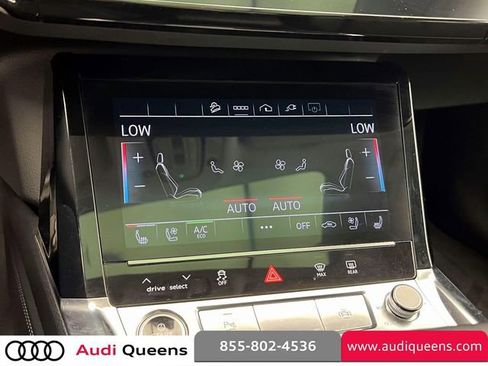 Used 2021 Audi e-tron Premium Plus w/ Premium Plus Package image 28