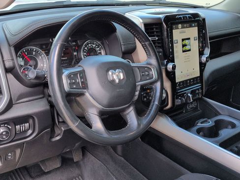 Used 2022 RAM 1500 Laramie AWD/4WD image 8