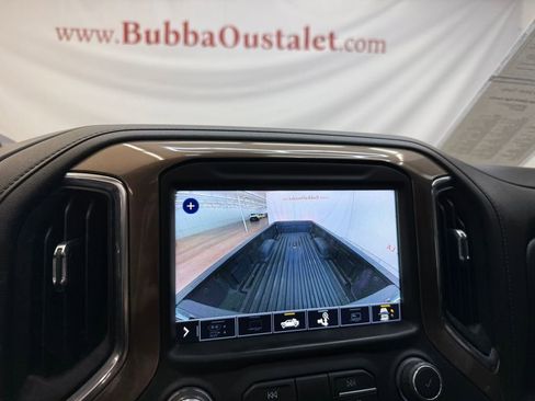 Used 2022 Chevrolet Silverado 3500 High Country w/ Technology Package image 17