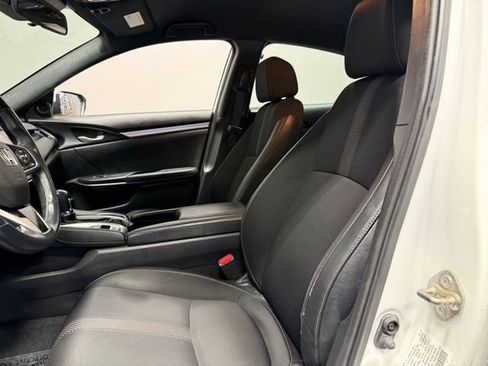 Used 2019 Honda Civic Sport image 14