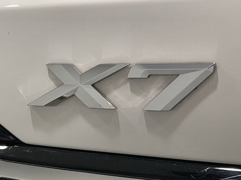 Used 2026 BMW X7 xDrive40i w/ Premium Package AWD/4WD image 24