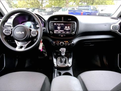 Used 2024 Kia Soul LX w/ Option Group 015 image 13