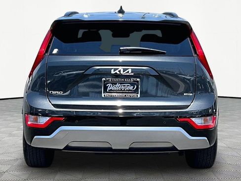 Used 2025 Kia Niro EX Touring FWD image 5