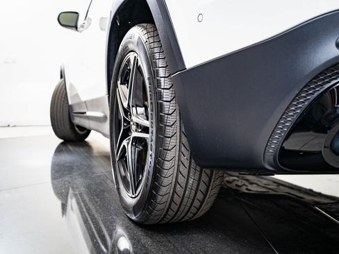 Used 2024 Mercedes-Benz GLB 250 GLB 250 image 39