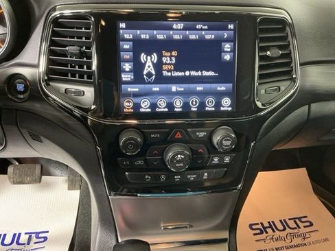 Used 2021 Jeep Grand Cherokee Laredo X image 19