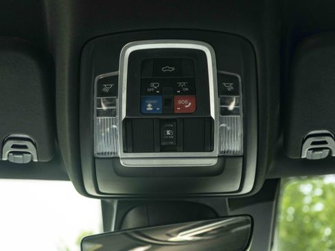 Used 2019 RAM 1500 Limited w/ Advanced Safety Group RWD image 37