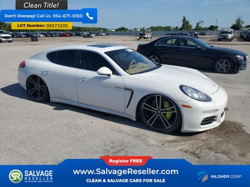 Used 2014 Porsche Panamera S image 5