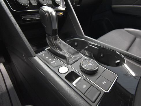 Used 2022 Volkswagen Atlas SE image 19