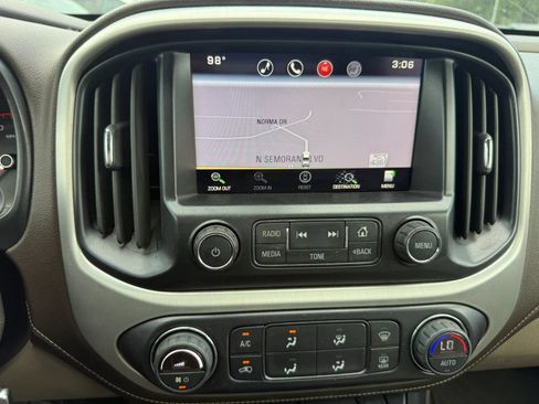 Used 2015 GMC Canyon SLT RWD image 14