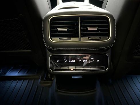 Certified 2025 Mercedes-Benz GLS 580 4MATIC image 31