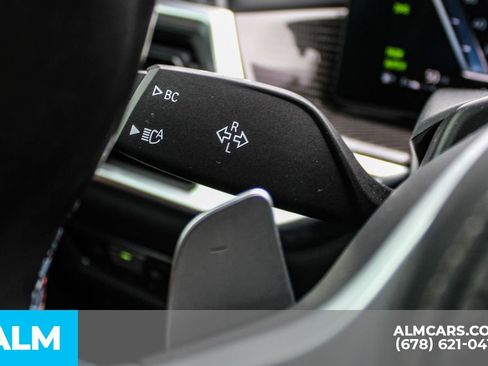 Used 2023 BMW X7 M60i w/ Premium Package image 32