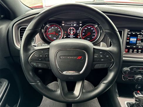 Used 2019 Dodge Charger R/T image 14
