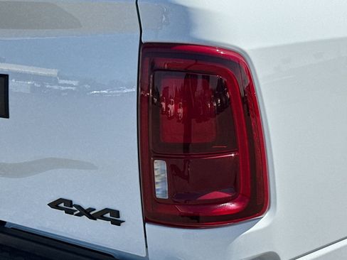 New 2026 RAM 2500 Laramie AWD/4WD image 25