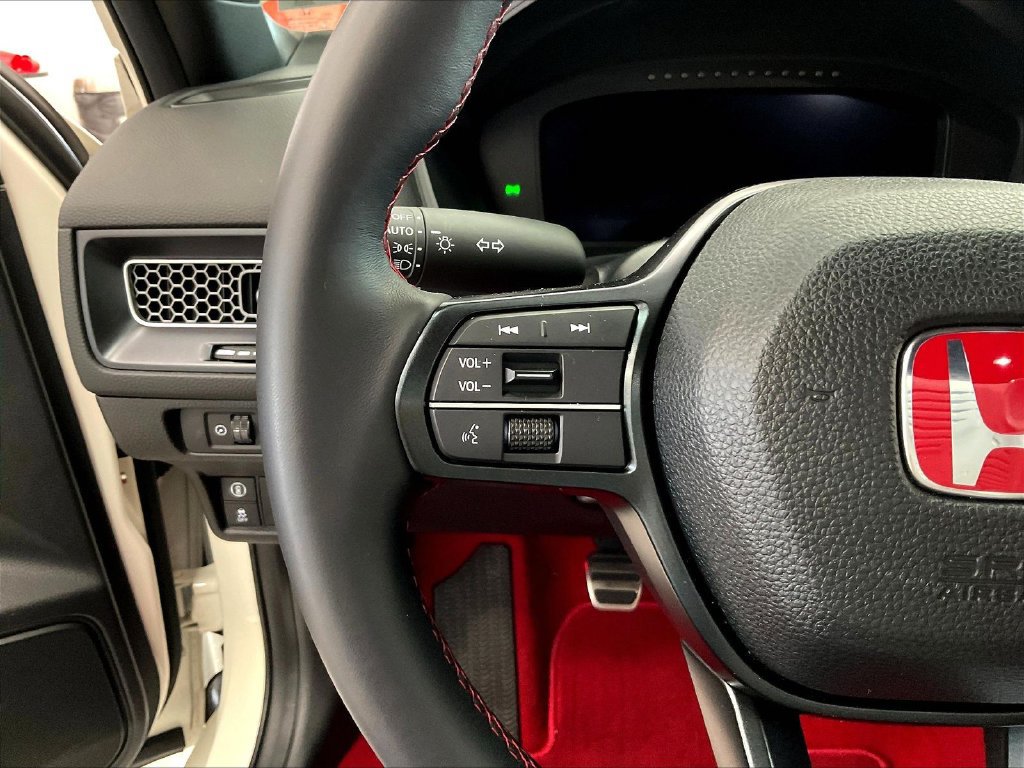 Used 2025 Honda Civic Type R image 12