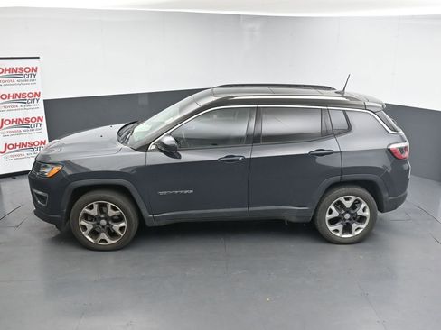 Used 2018 Jeep Compass Limited w/ Navigation Group AWD/4WD image 13