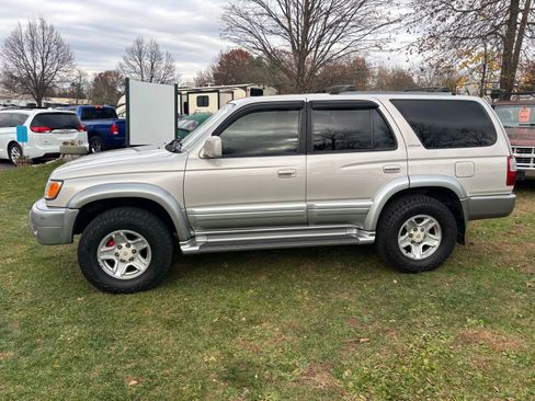 Used 2000 Toyota 4Runner Limited image 13
