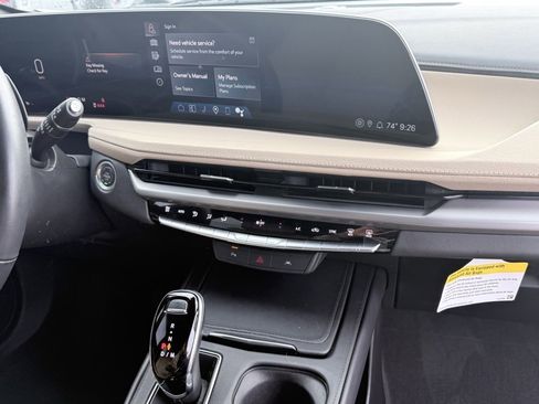 Used 2024 Cadillac XT4 Luxury image 31