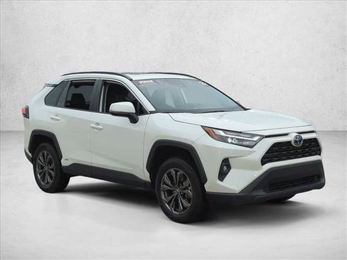 Certified 2022 Toyota RAV4 XLE Premium AWD/4WD image 3