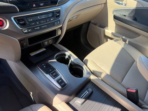Used 2023 Honda Ridgeline RTL-E image 13