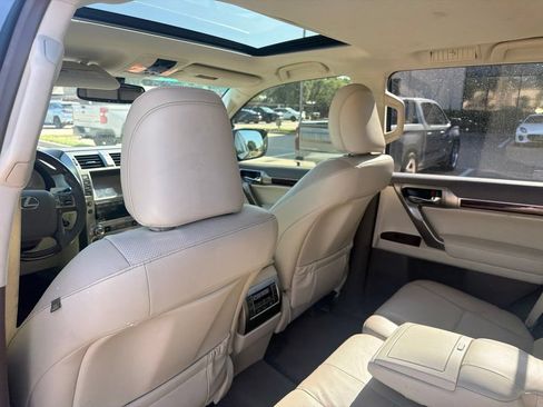 Used 2018 Lexus GX 460 Premium w/ Premium Package AWD/4WD image 27