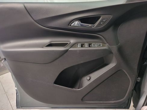 Used 2023 Chevrolet Equinox LT image 37