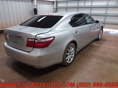Used 2007 Lexus LS 460 L w/ Luxury Pkg image 2