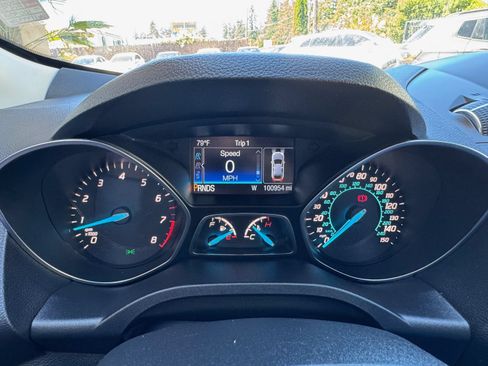 Used 2016 Ford Escape Titanium w/ Canadian Touring Package AWD/4WD image 34
