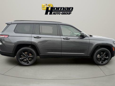 Used 2022 Jeep Grand Cherokee L Laredo image 6