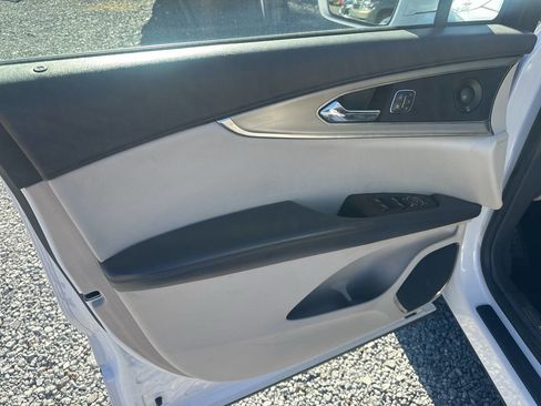 Used 2019 Lincoln Nautilus Select w/ Class II Trailer Tow Package image 9