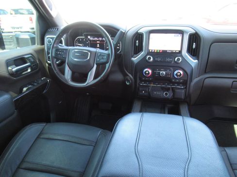 Used 2023 GMC Sierra 3500 Denali w/ Denali Black Diamond Edition AWD/4WD image 16