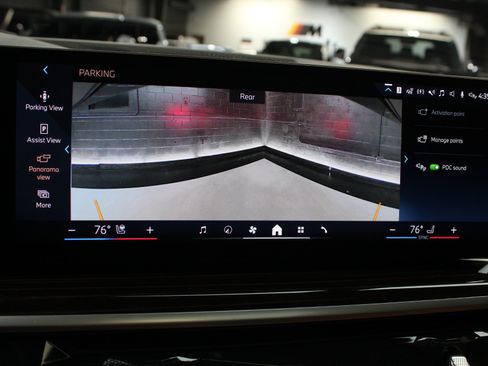 Used 2025 BMW X7 xDrive40i AWD/4WD image 54