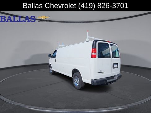 Certified 2015 Chevrolet Express 3500 Extended RWD image 7