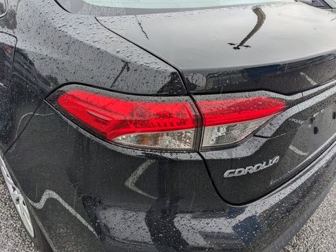 Used 2024 Toyota Corolla LE image 21