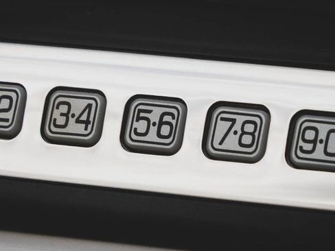 Used 2015 Lincoln Navigator 4WD image 6